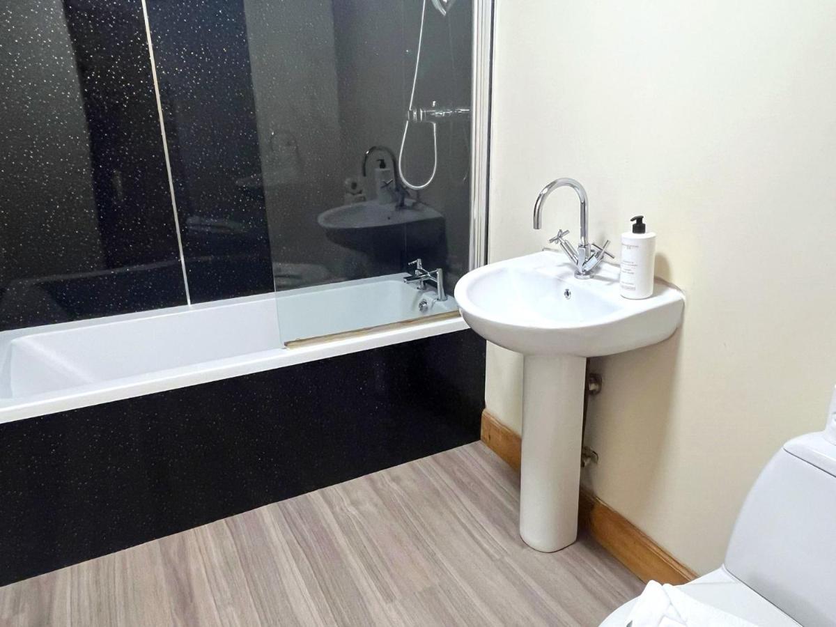 Elegant 2 Bedroom Chalet エディンバラ エクステリア 写真