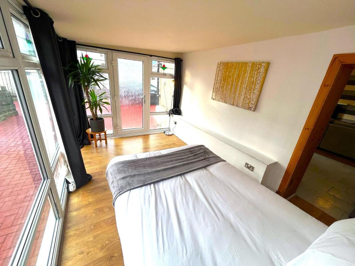 Elegant 2 Bedroom Chalet エディンバラ エクステリア 写真