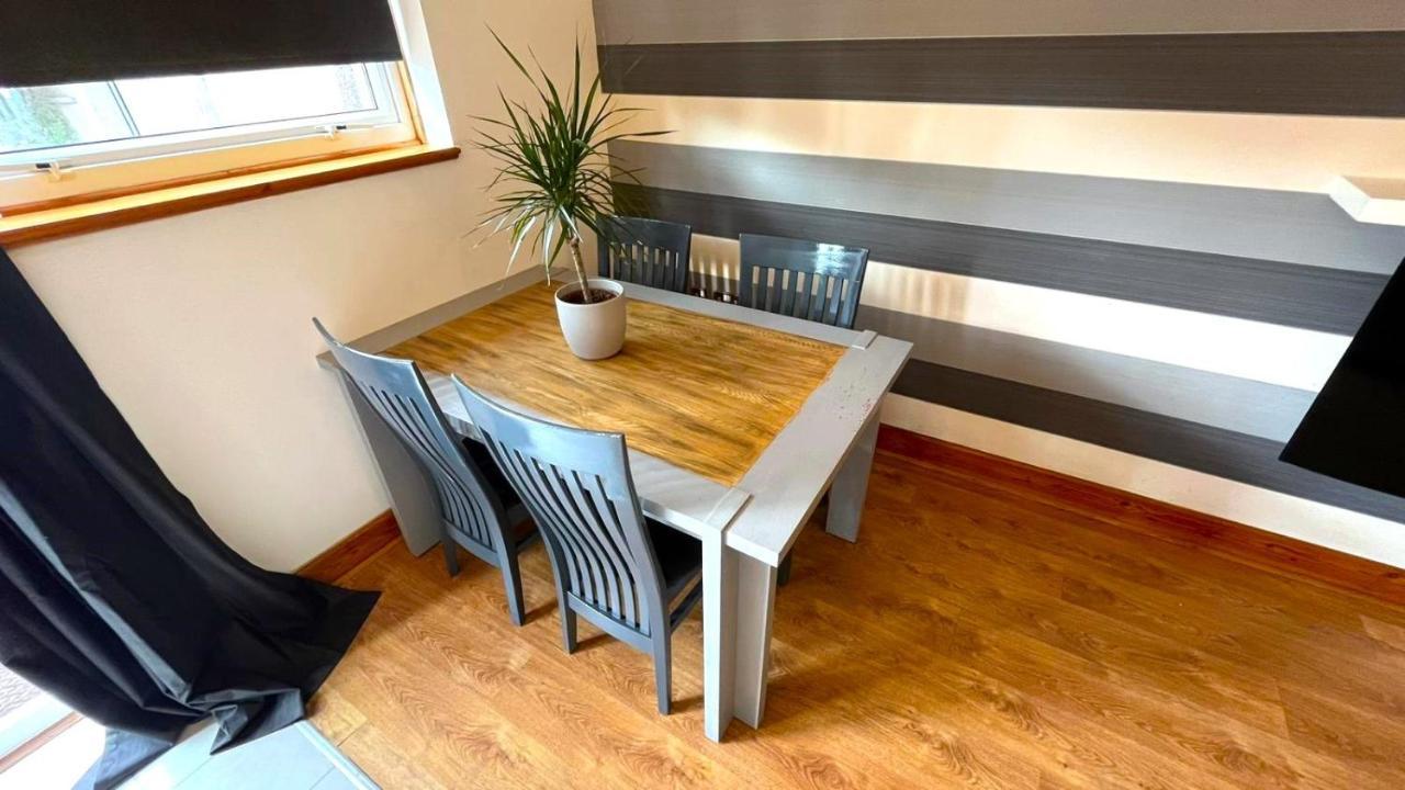 Elegant 2 Bedroom Chalet エディンバラ エクステリア 写真
